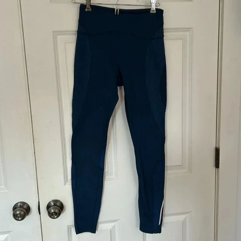 Lululemon cold pacer high-rise tight leggings size 4 blue nocturnal shift & boss